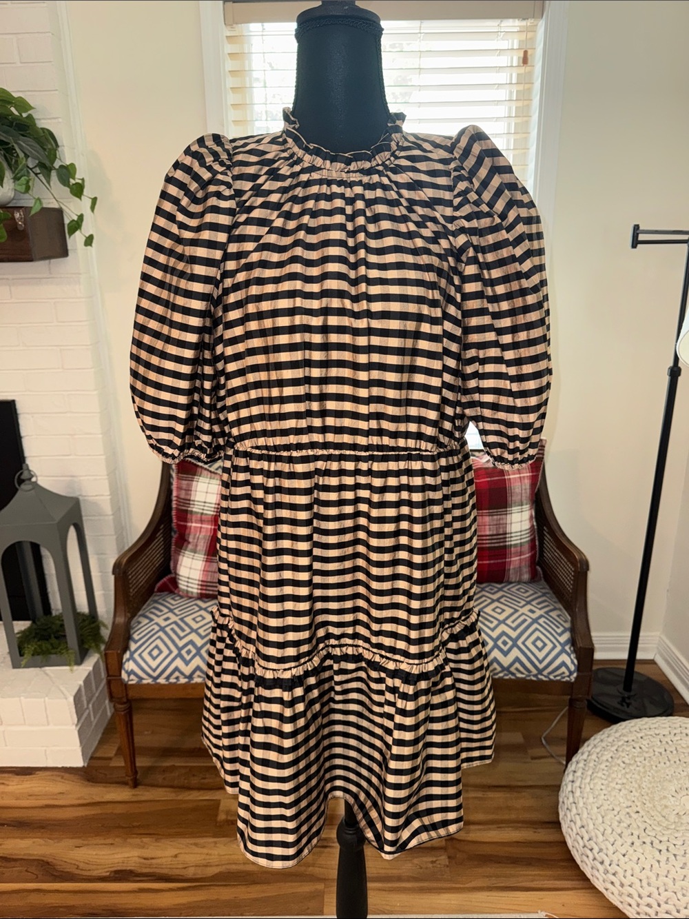 Like New Marie Oliver Black and Gold Gingham Puff-Sleeve Dress